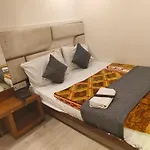 Homely Stay By- Lee Cashew International Group Of A1Rooms