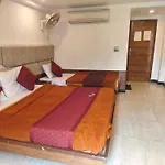 Homely Stay By- Lee Cashew International Group Of A1Rooms
