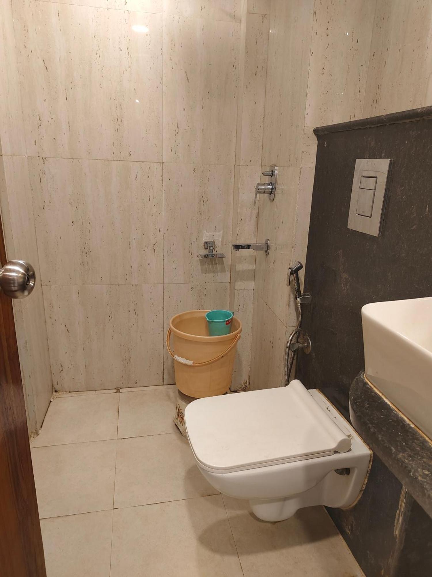 Hotel Homely By- Lee Cashew International Group Of A1rooms 4*